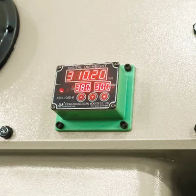 Digital die height indicator